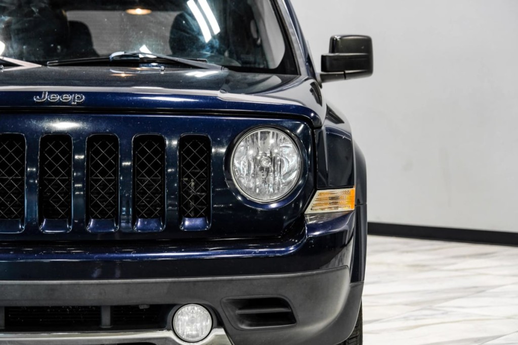 2016 Jeep Patriot Image 42