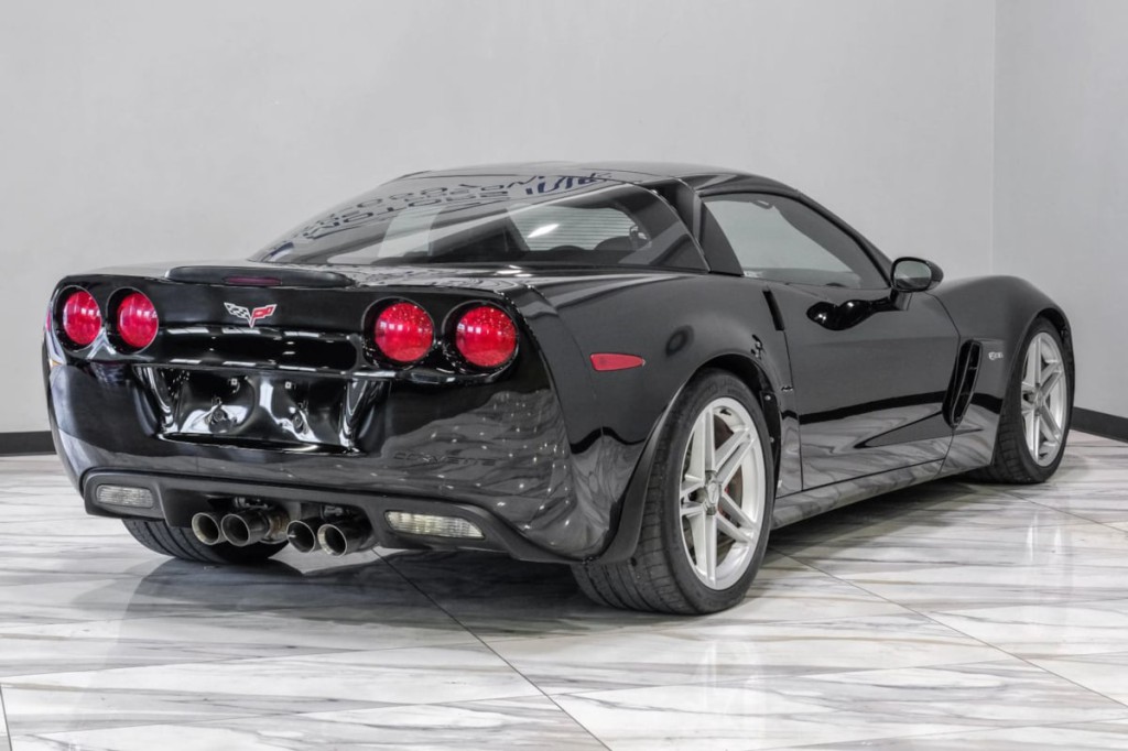 2007 Chevrolet Corvette Image 11