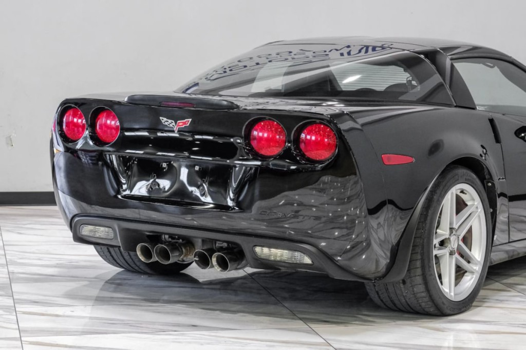 2007 Chevrolet Corvette Image 12