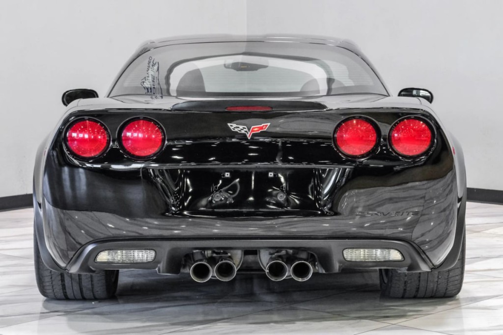 2007 Chevrolet Corvette Image 14