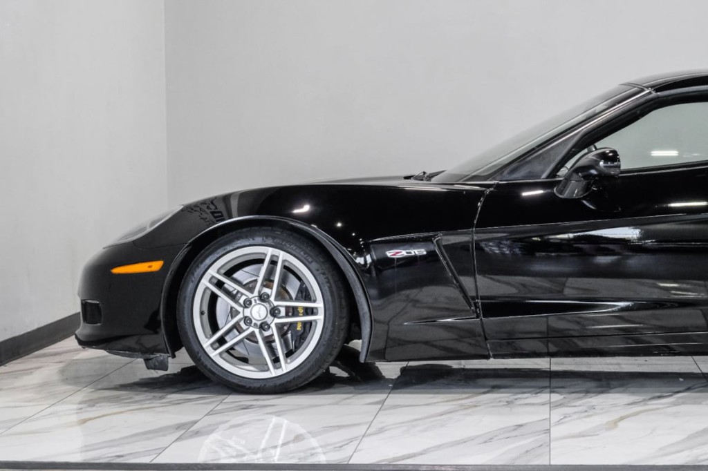 2007 Chevrolet Corvette Image 17