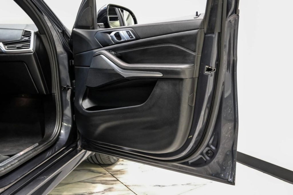 2020 BMW X5 Image 52