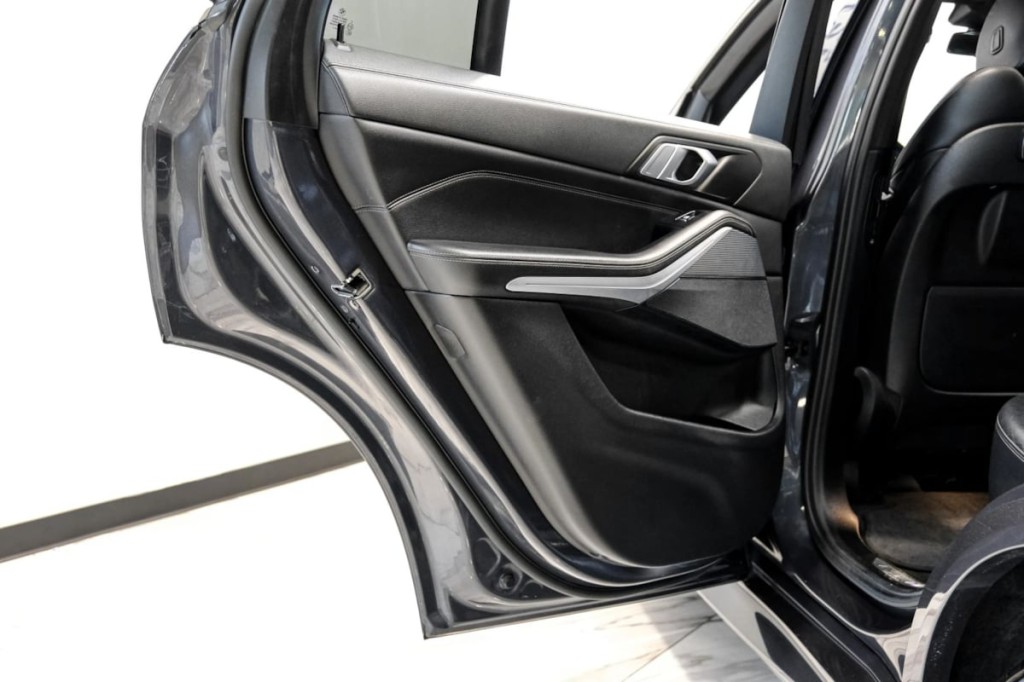 2020 BMW X5 Image 53