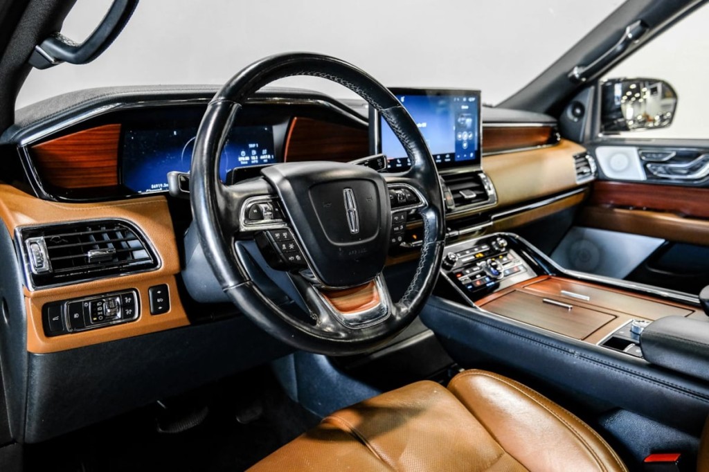2022 Lincoln Navigator Image 4