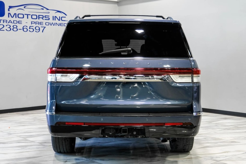 2022 Lincoln Navigator Image 11