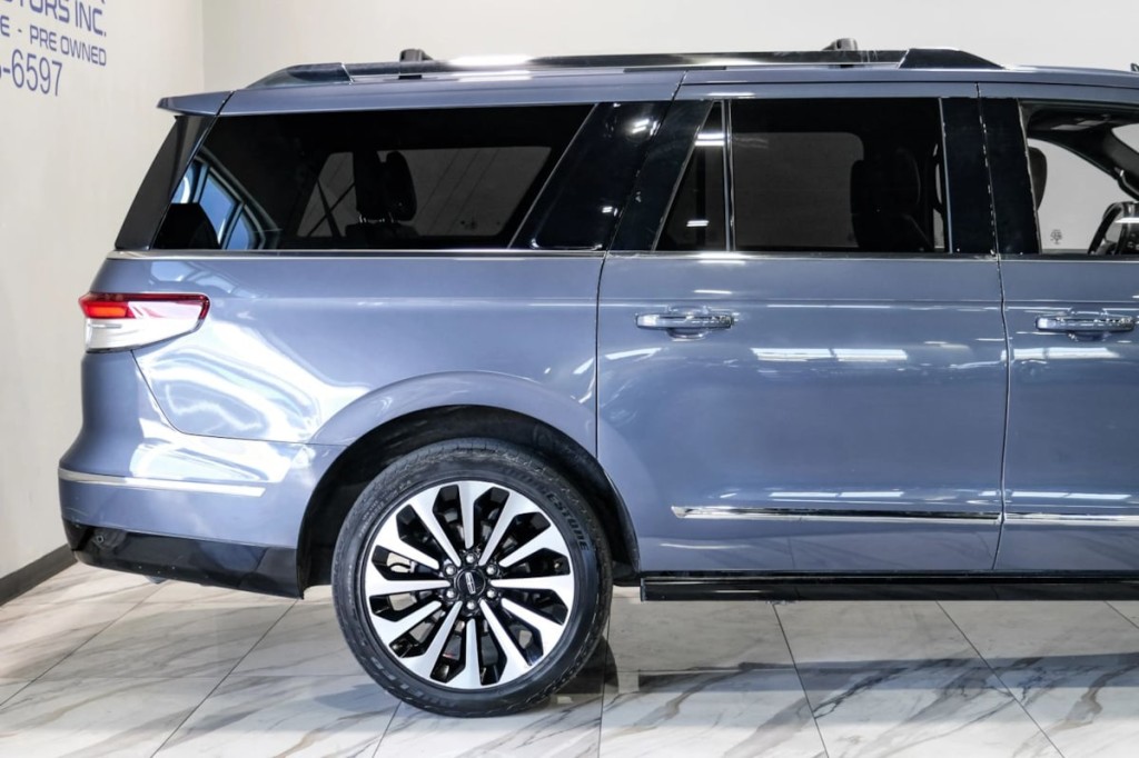 2022 Lincoln Navigator Image 14