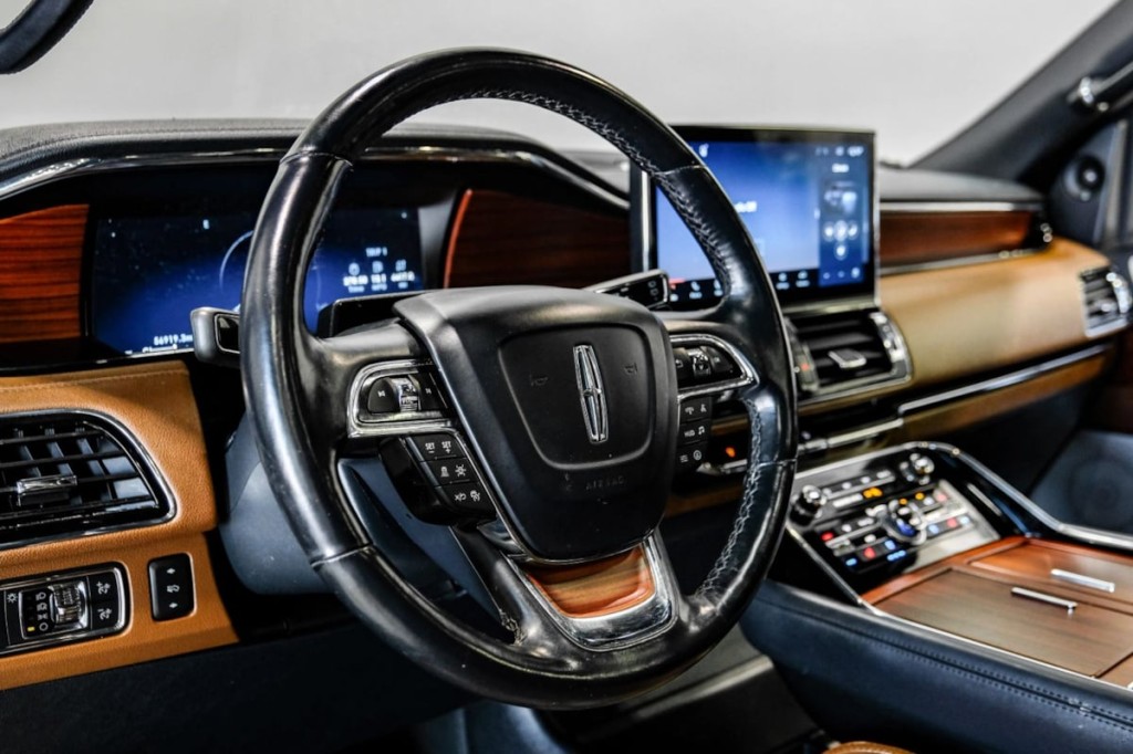 2022 Lincoln Navigator Image 21