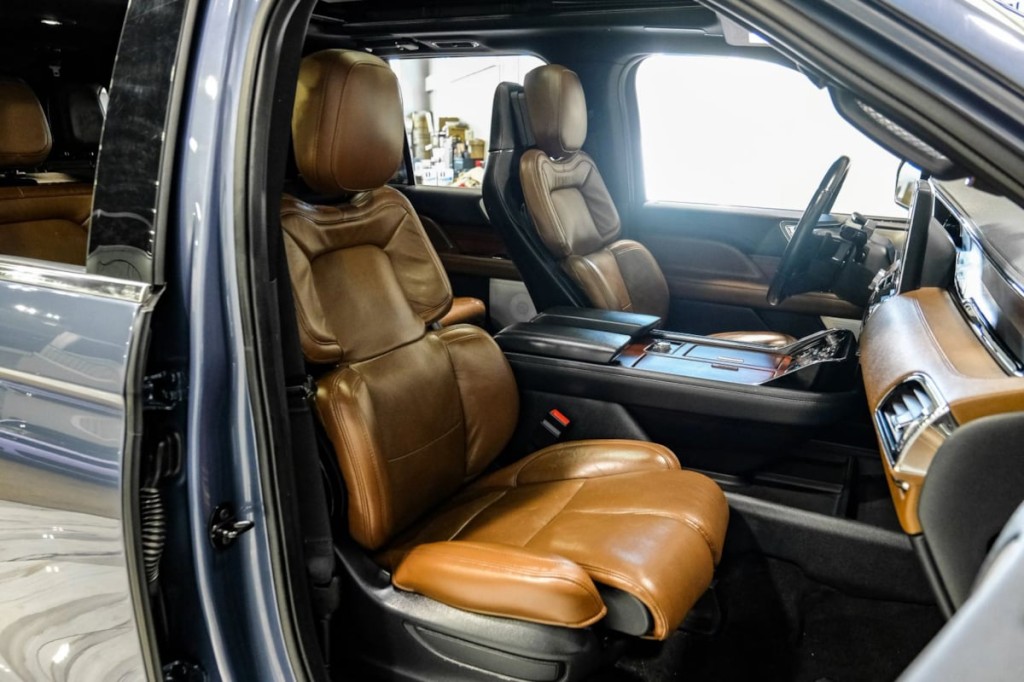 2022 Lincoln Navigator Image 45