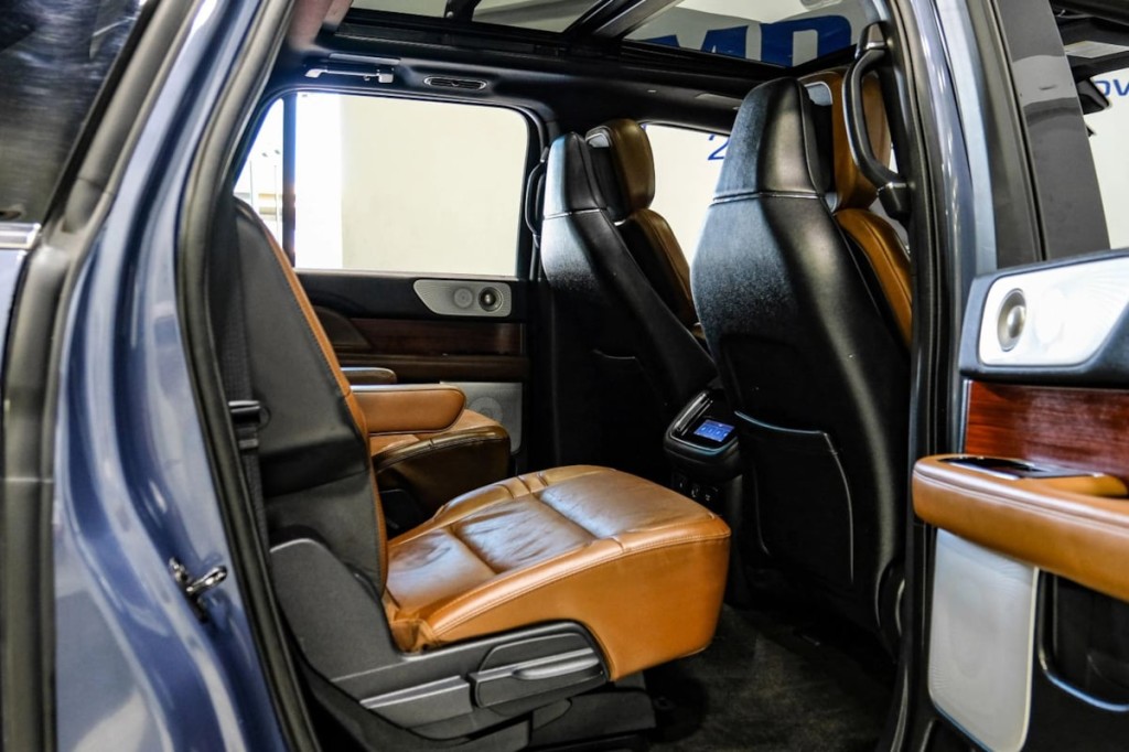 2022 Lincoln Navigator Image 47