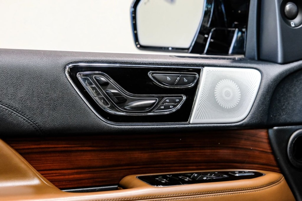 2022 Lincoln Navigator Image 56