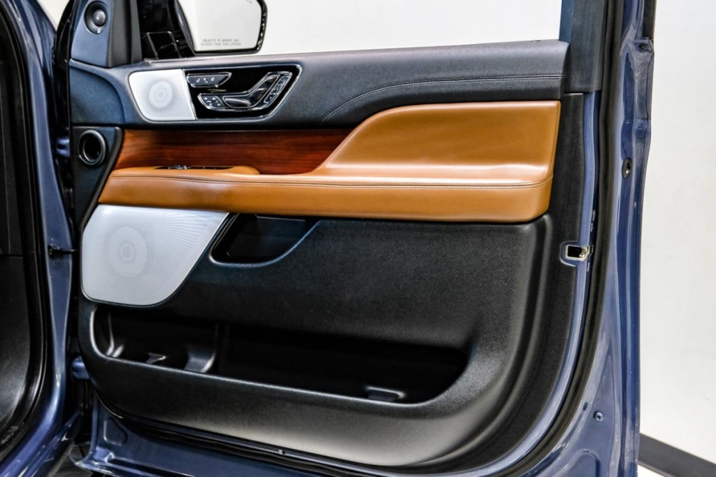 2022 Lincoln Navigator Image 59