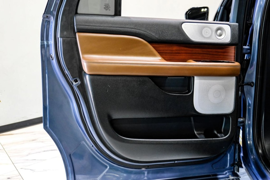 2022 Lincoln Navigator Image 60