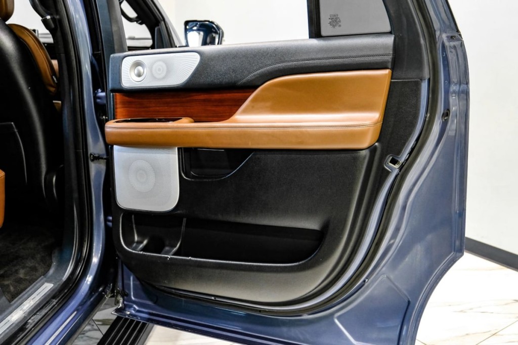 2022 Lincoln Navigator Image 61