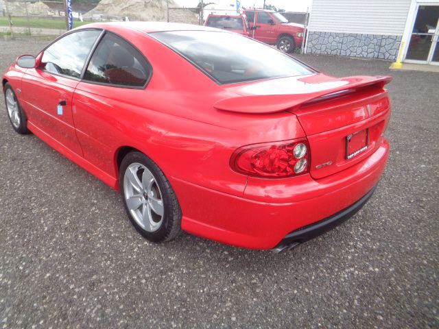 2004 Pontiac GTO Image 5