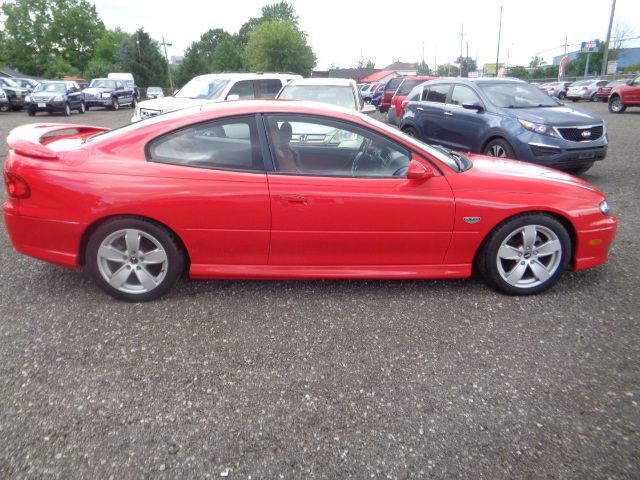 2004 Pontiac GTO Image 9