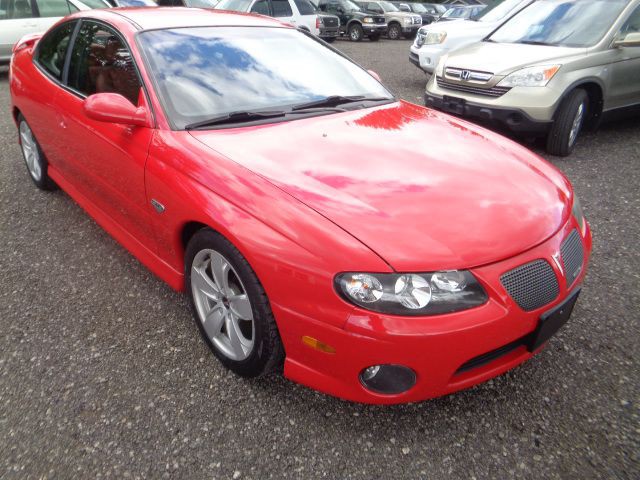 2004 Pontiac GTO Image 10