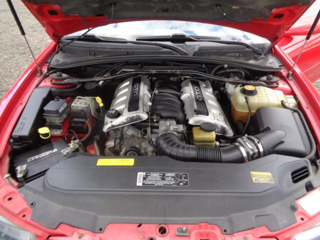 2004 Pontiac GTO Image 12