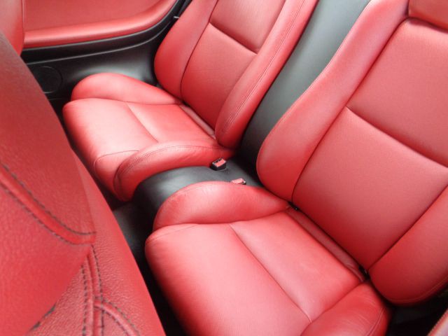 2004 Pontiac GTO Image 16