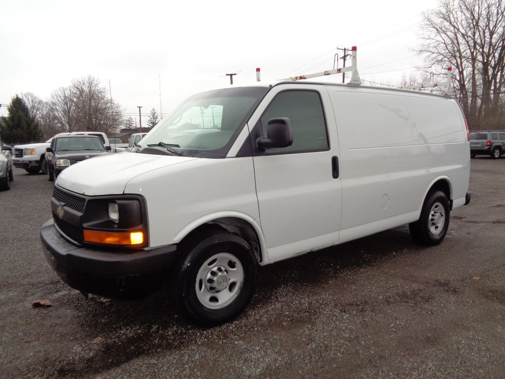 2013 Chevrolet Express Image 1