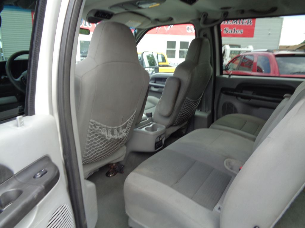 2005 Ford Excursion Image 10