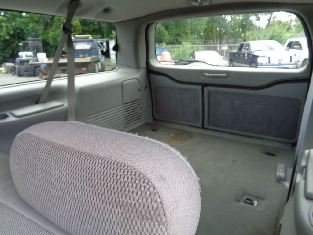 2005 Ford Excursion Image 11