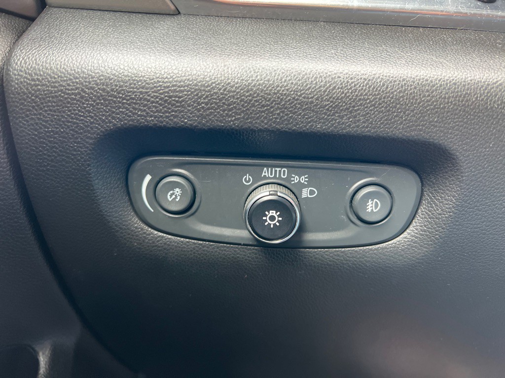 2019 Chevrolet Traverse Image 16