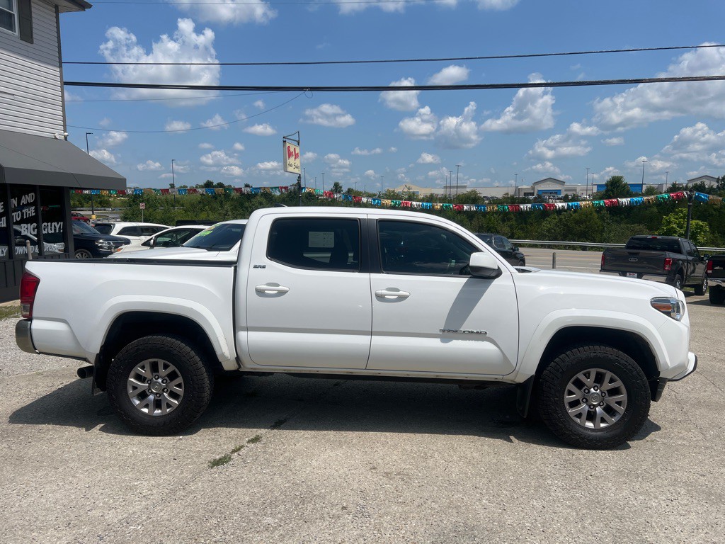 2016 Toyota Tacoma Image 4