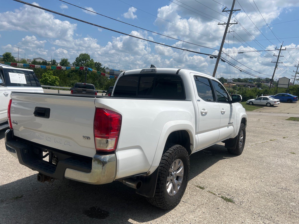 2016 Toyota Tacoma Image 5