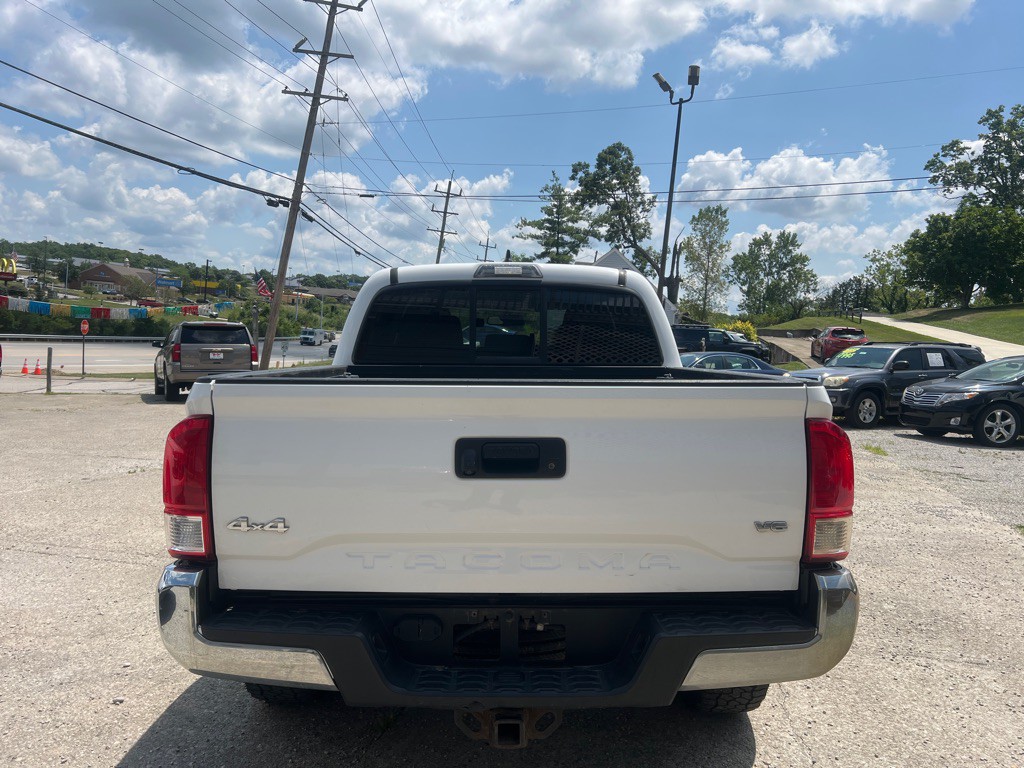 2016 Toyota Tacoma Image 6