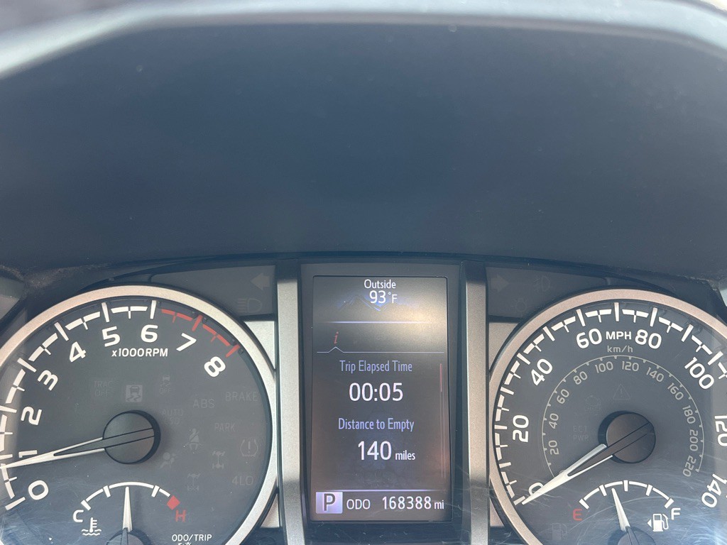 2016 Toyota Tacoma Image 12