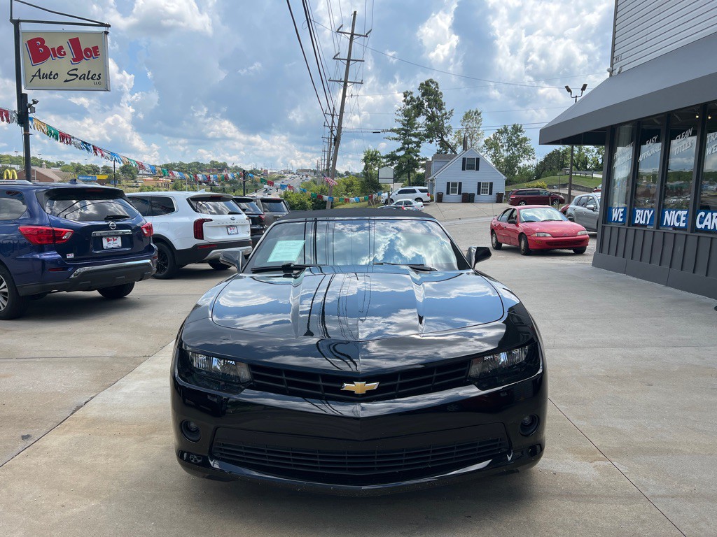 2015 Chevrolet Camaro Image 2