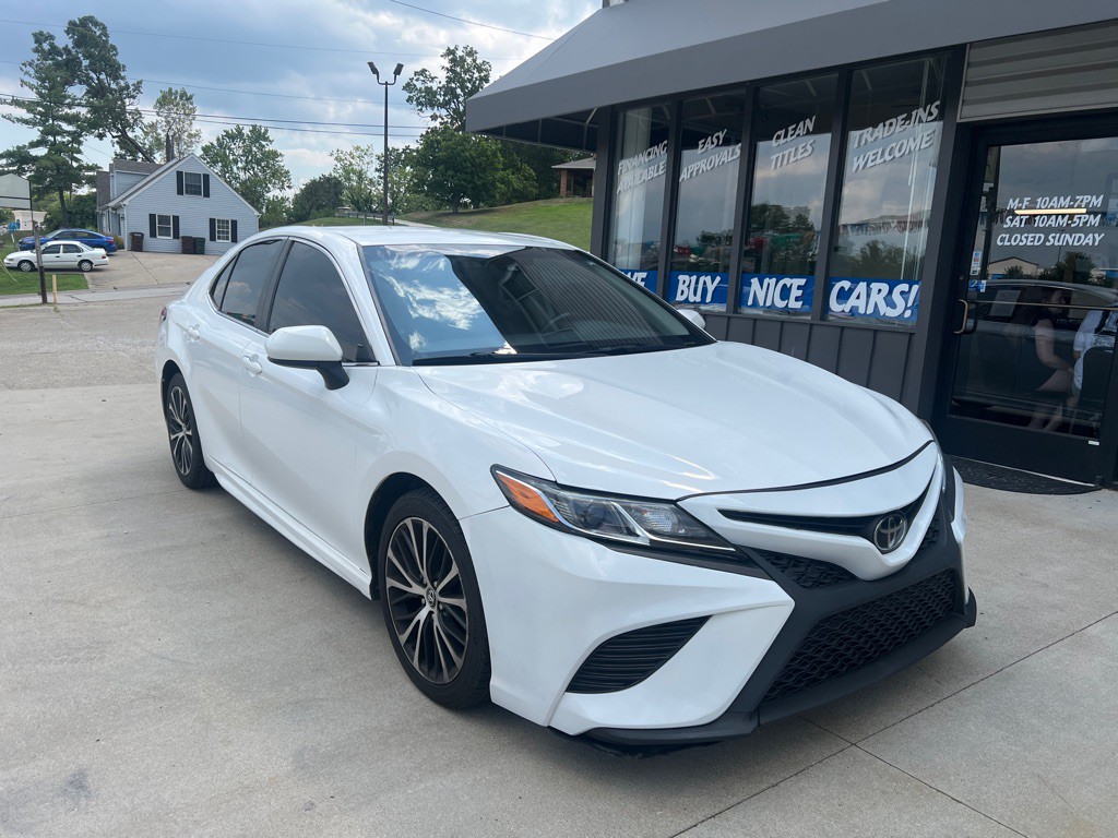 2020 Toyota Camry Image 3