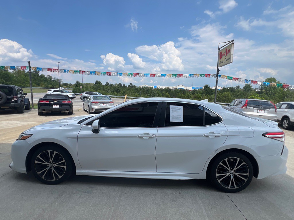 2020 Toyota Camry Image 4