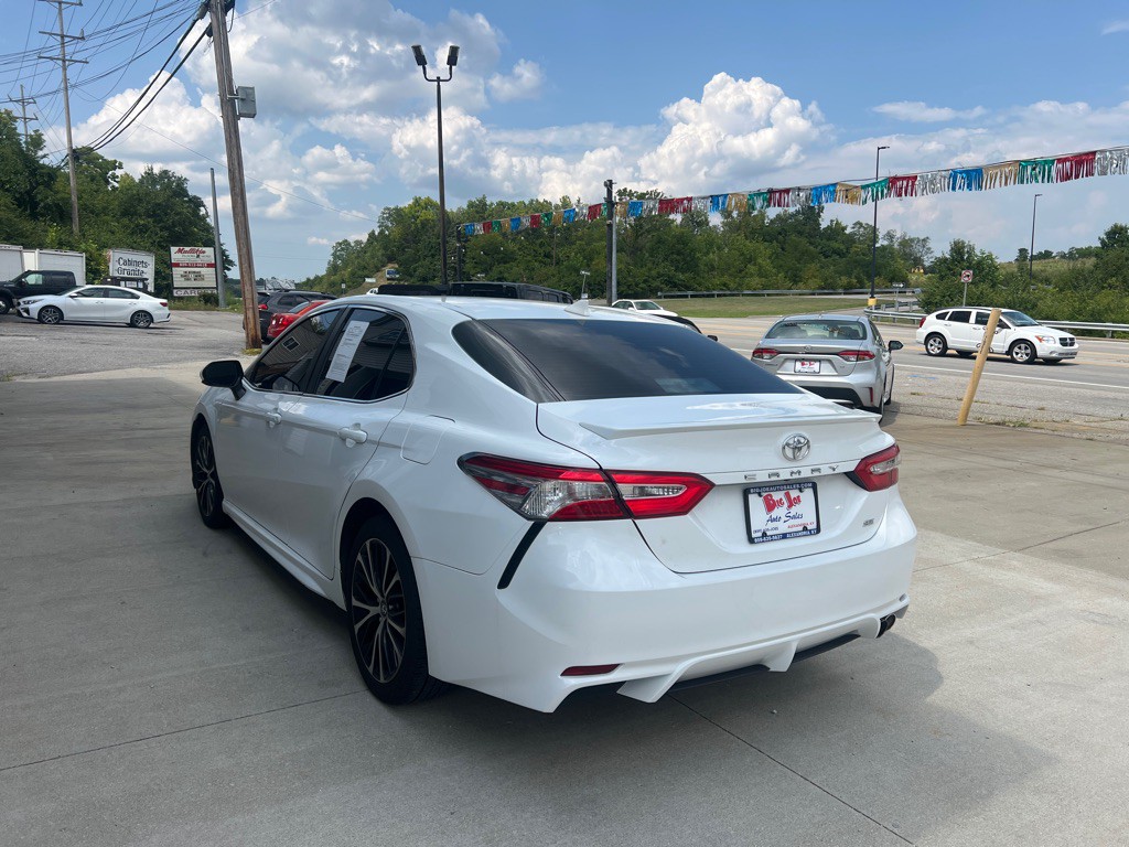 2020 Toyota Camry Image 5