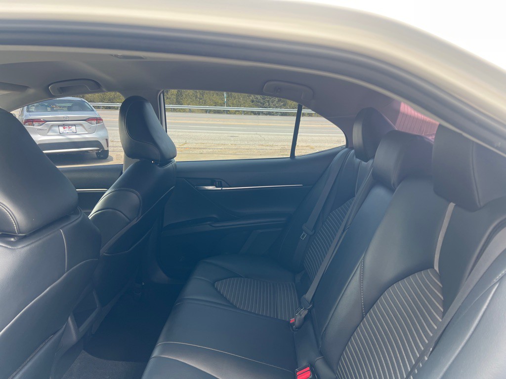 2020 Toyota Camry Image 8