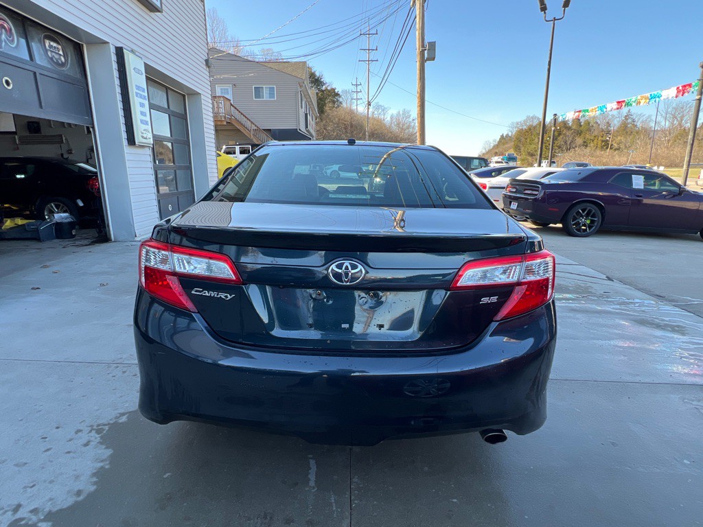 2014 Toyota Camry Image 6