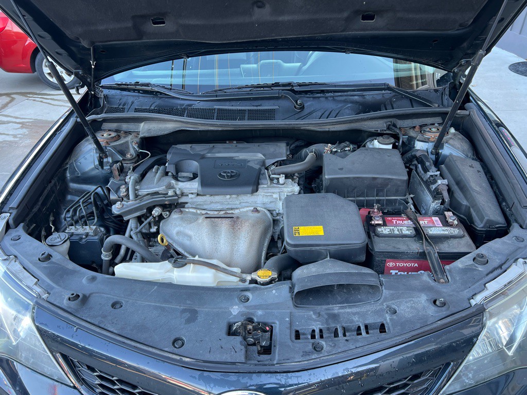 2014 Toyota Camry Image 12