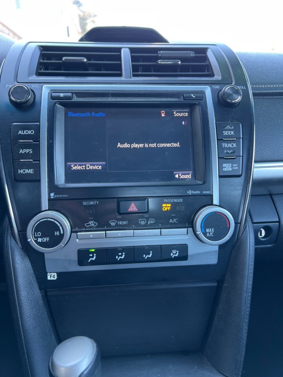 2014 Toyota Camry Image 15