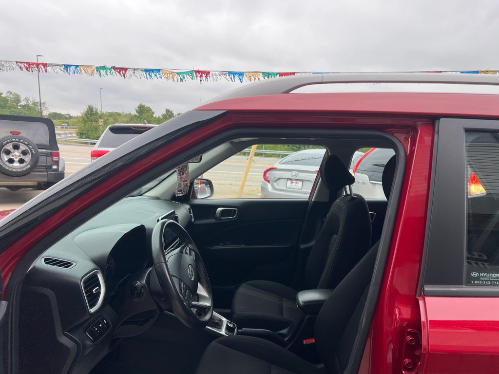 2022 Hyundai Venue Image 9
