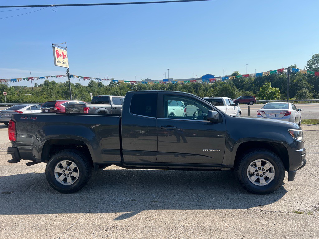 2016 Chevrolet Colorado Image 2