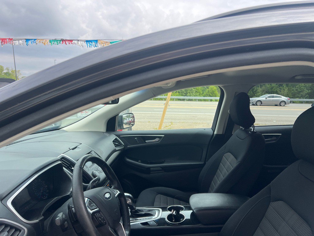 2017 Ford Edge Image 9