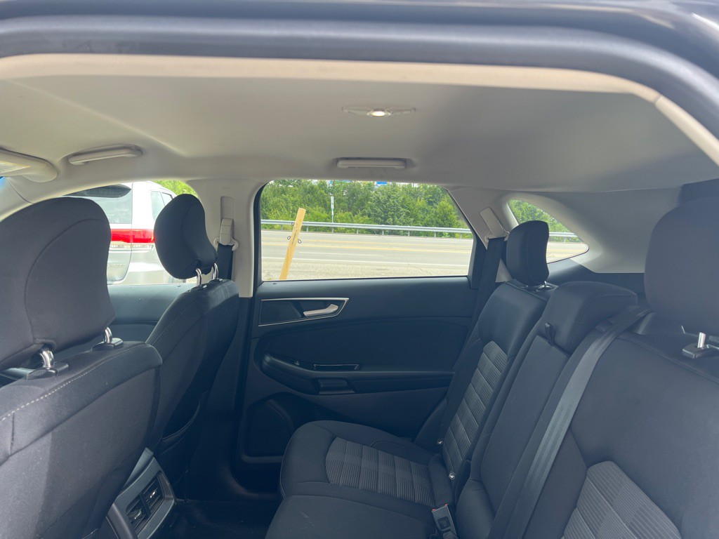 2017 Ford Edge Image 10