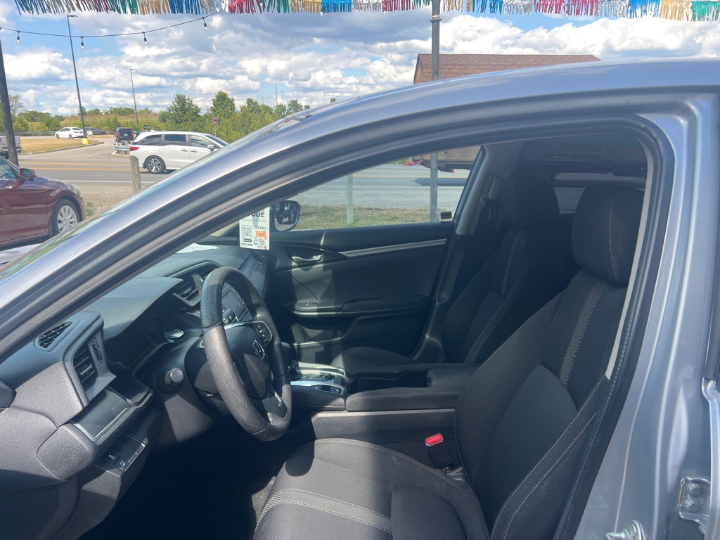 2018 Honda Civic Image 9