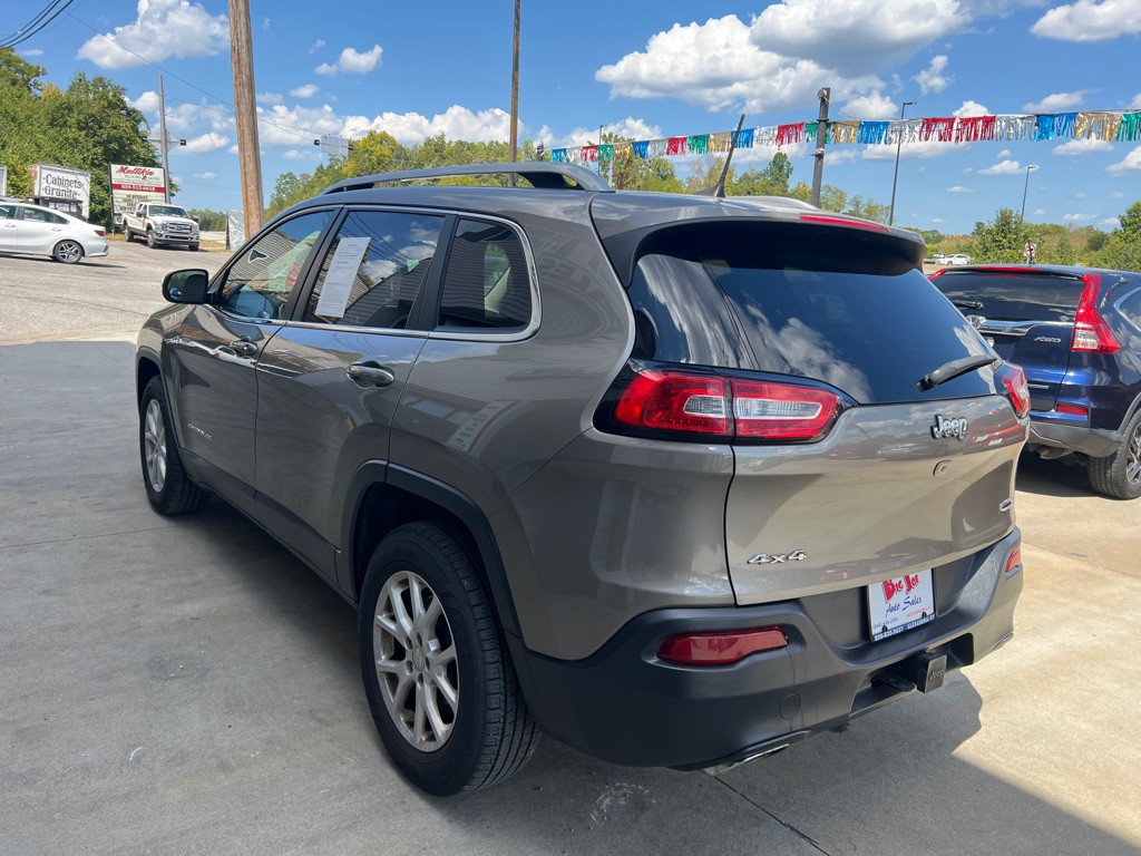2017 Jeep Cherokee Image 7