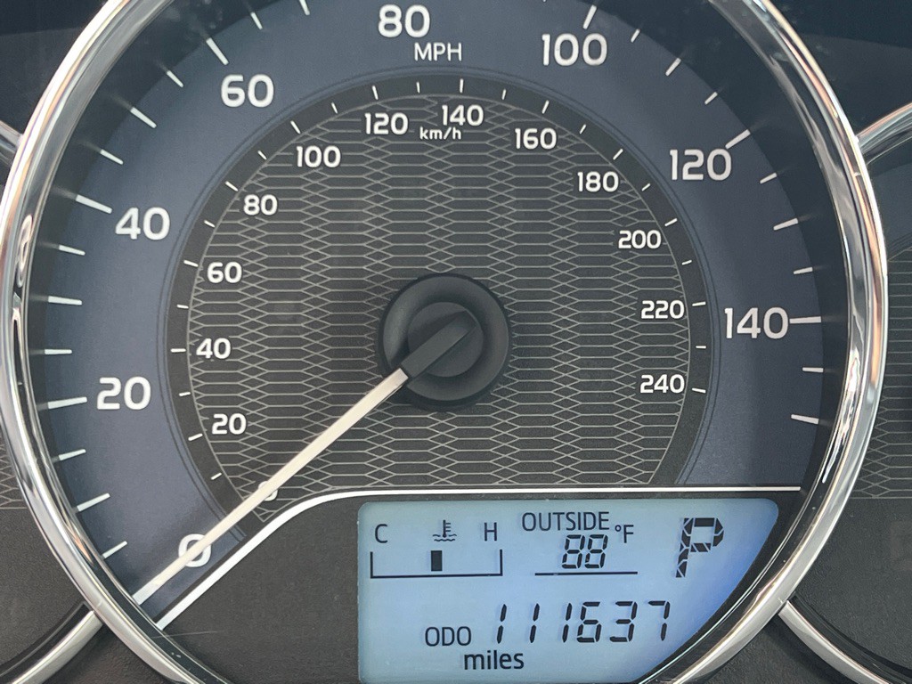 2015 Toyota Corolla Image 12