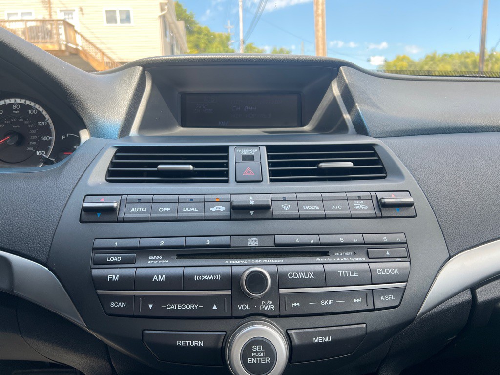 2009 Honda Accord Image 13