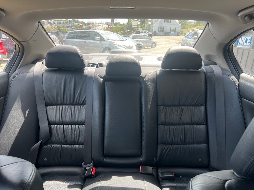2009 Honda Accord Image 15
