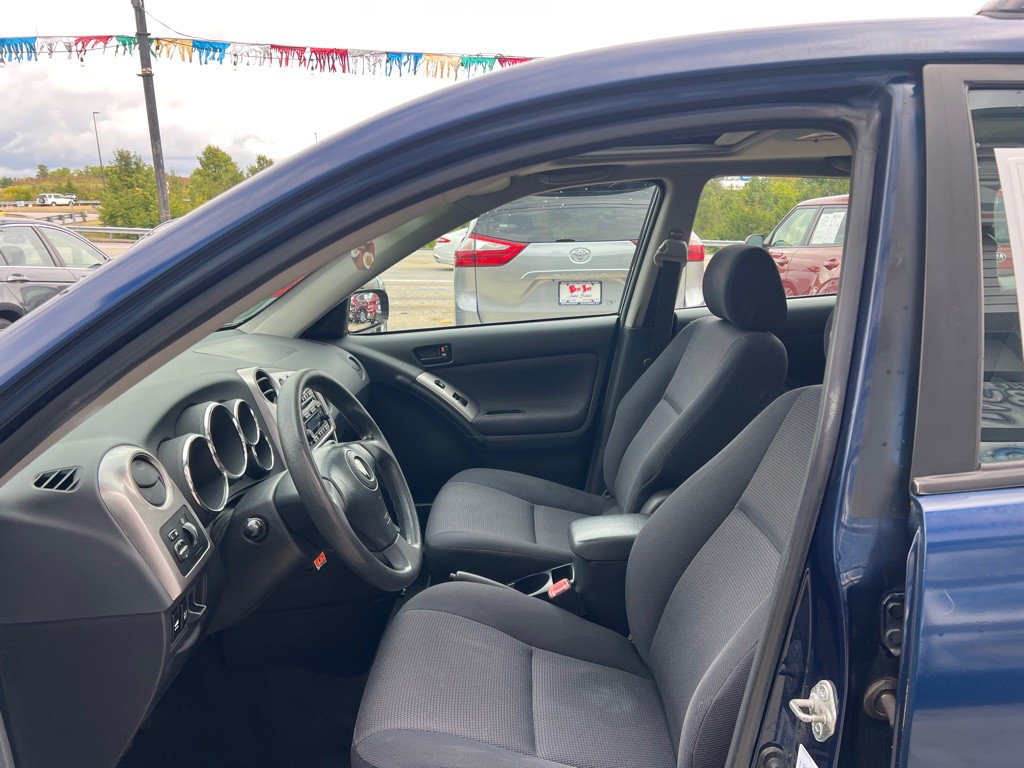2006 Pontiac Vibe Image 9