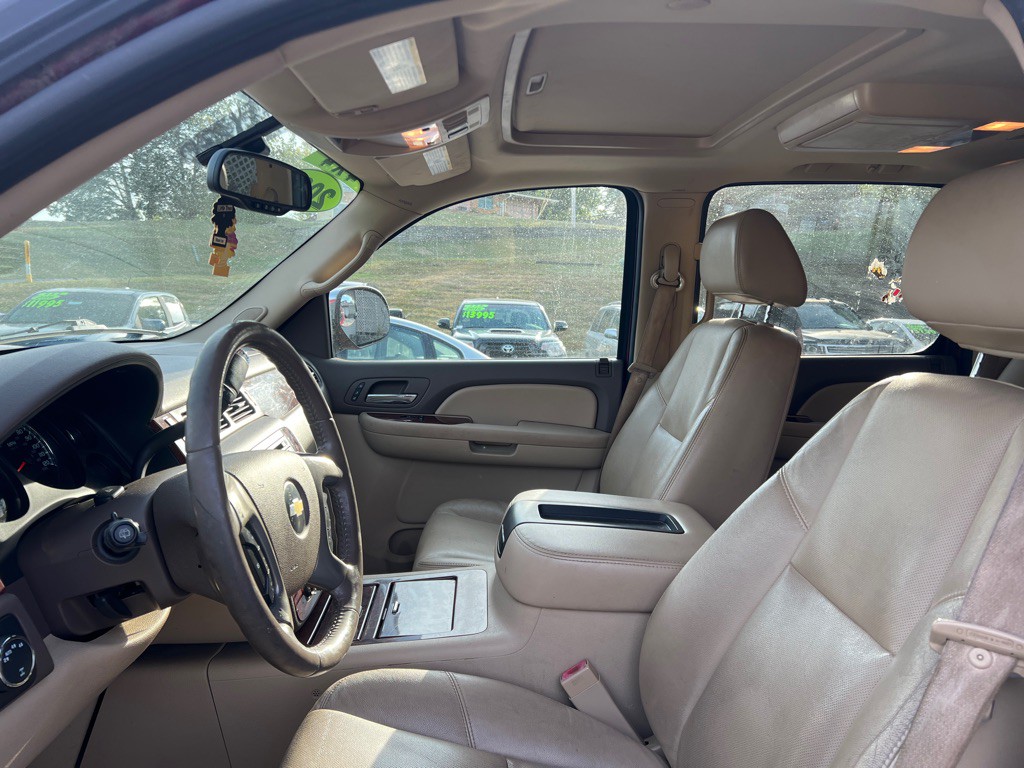 2009 Chevrolet Suburban Image 9