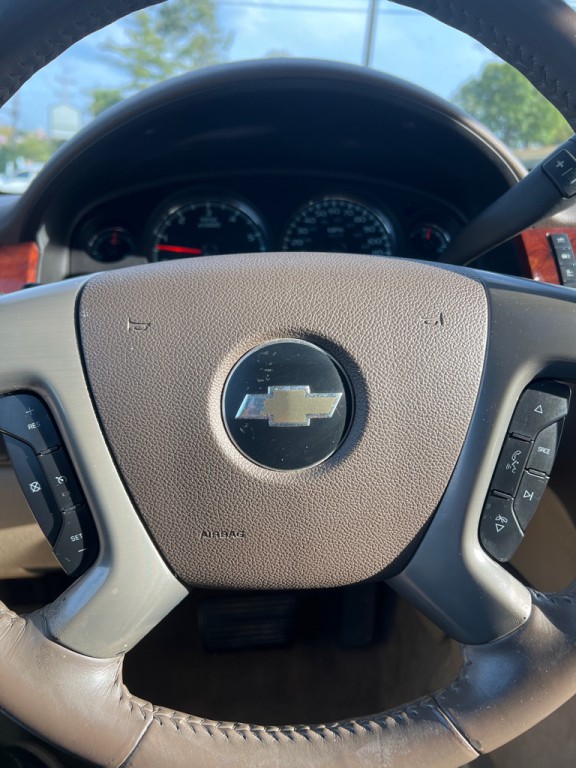 2009 Chevrolet Suburban Image 10